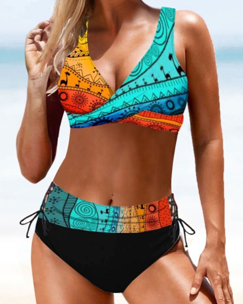 Eva – Bikini coloré et joyeux
