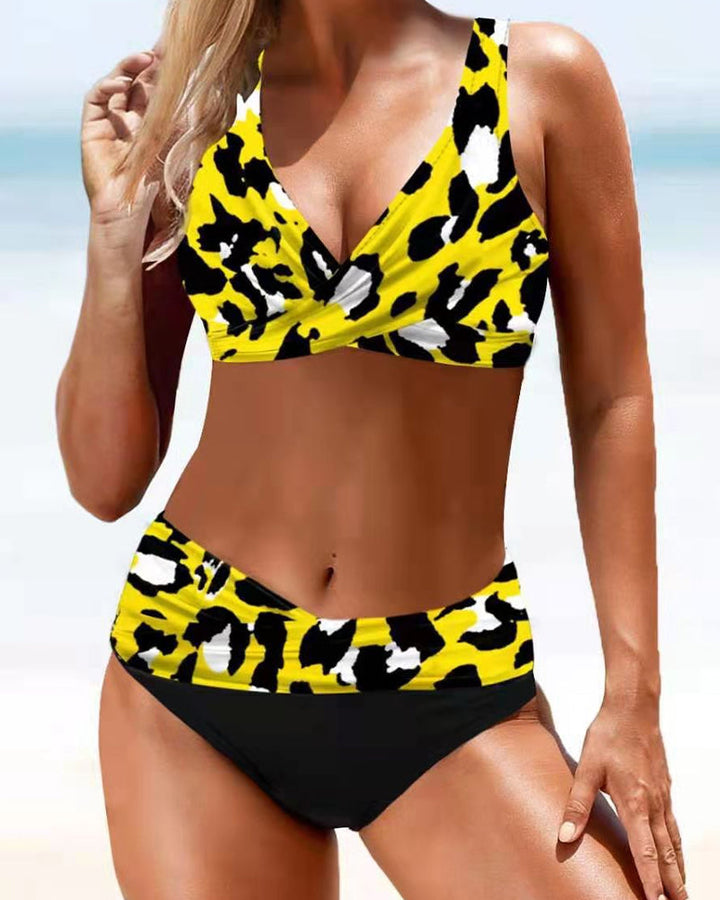 Eva – Bikini coloré et joyeux