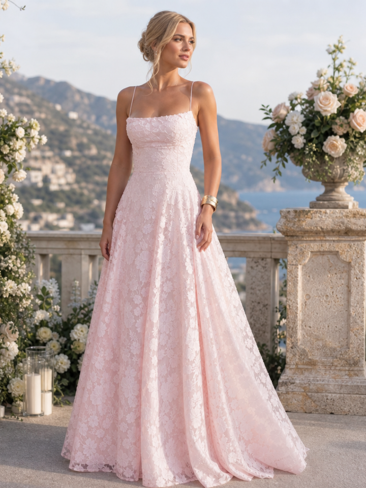 Valenne | Robe Maxi en Dentelle Complète à Bretelles Fines