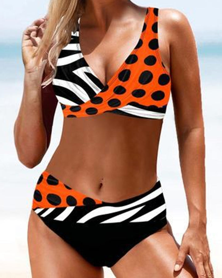 Eva – Bikini coloré et joyeux