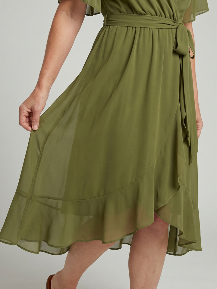 Keziah | Robe Midi à Manches Courtes en Drapé Doux