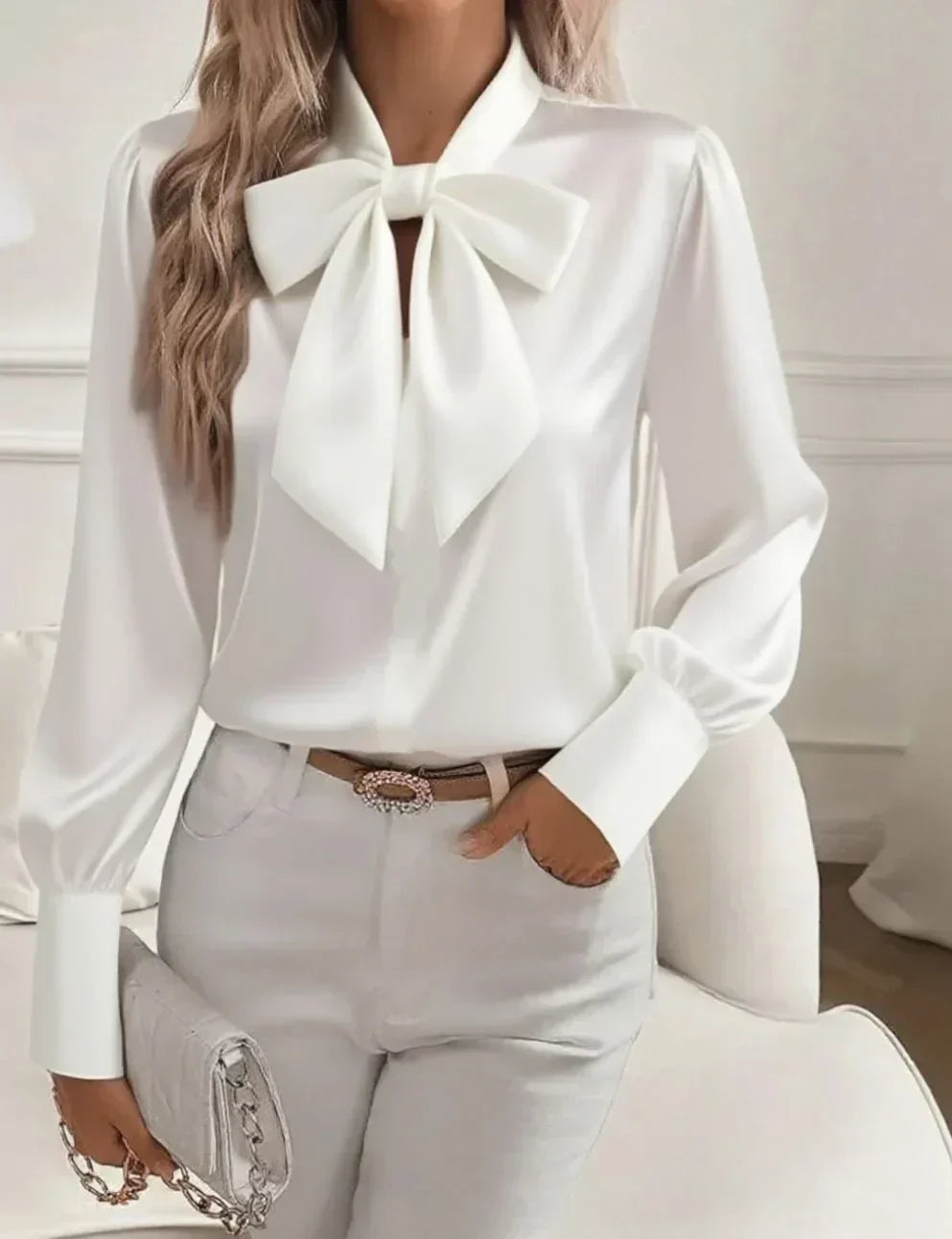 Eloria | Blouse en satin à manches longues et nœud