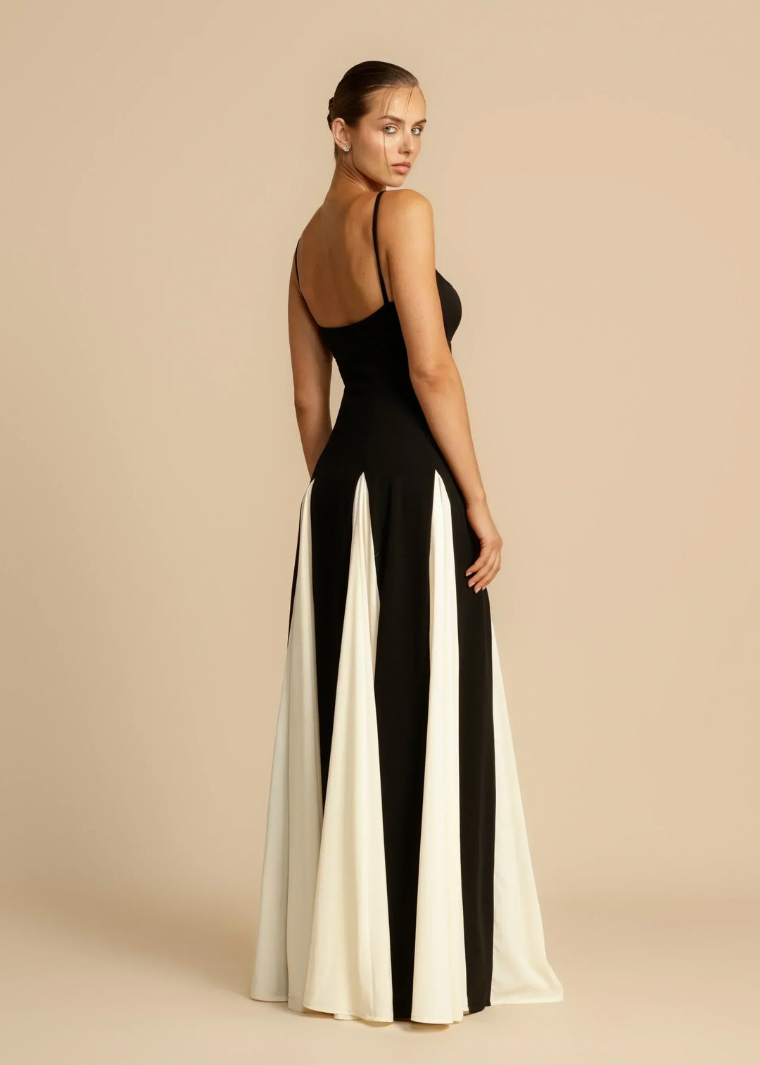 Oshrit™ | Robe Maxi Élégante à Volants Contrastés
