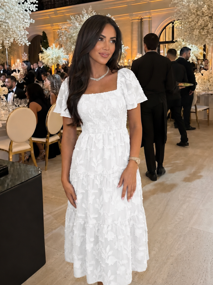 Elaria | Robe Midi à Manches Courtes et Détail Floral Texturé