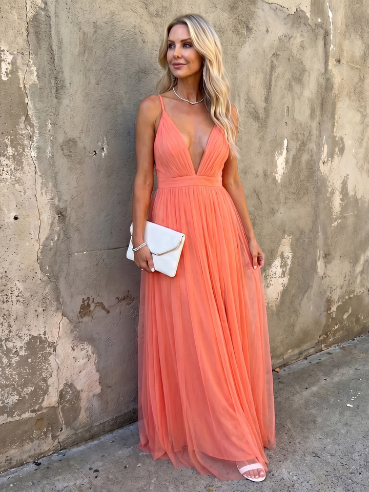 Tia | Robe Maxi Plissée à Décolleté V Profond