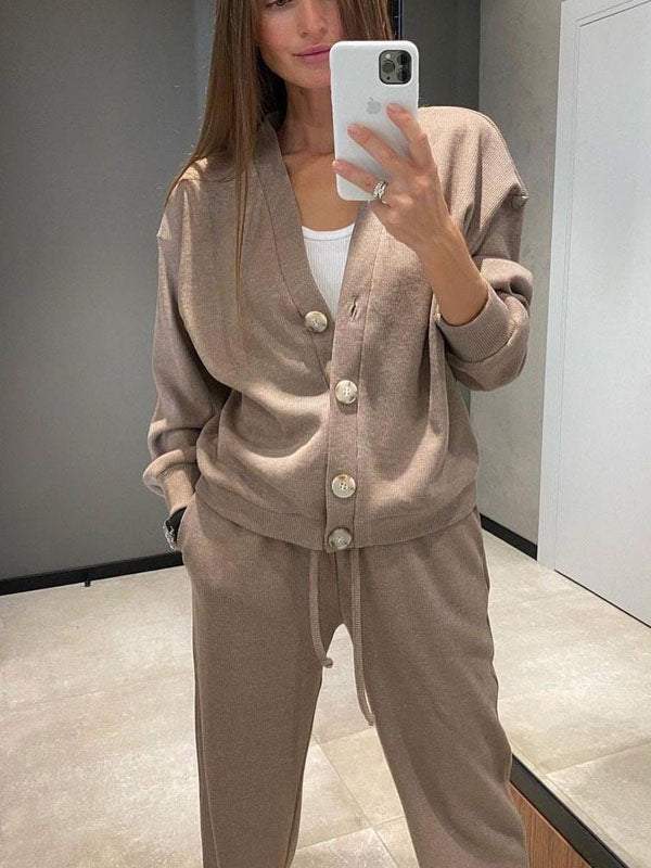 Cardigan et Pantalons – Élégance Douce et Confort Absolu – Giulia