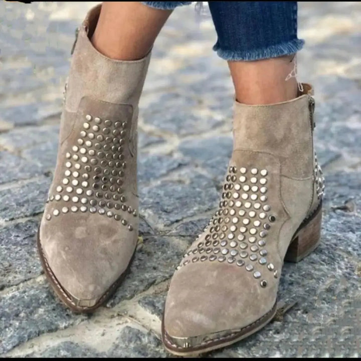 Sloane™ | Bottines à Bord Clouté