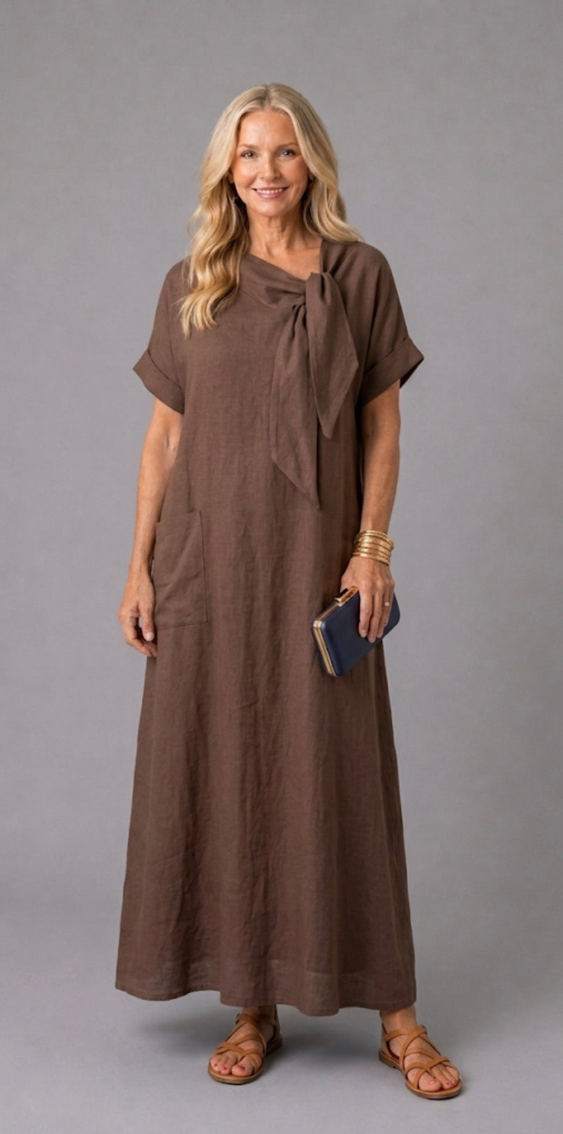Tivara | Robe midi à manches courtes, col noué et poches