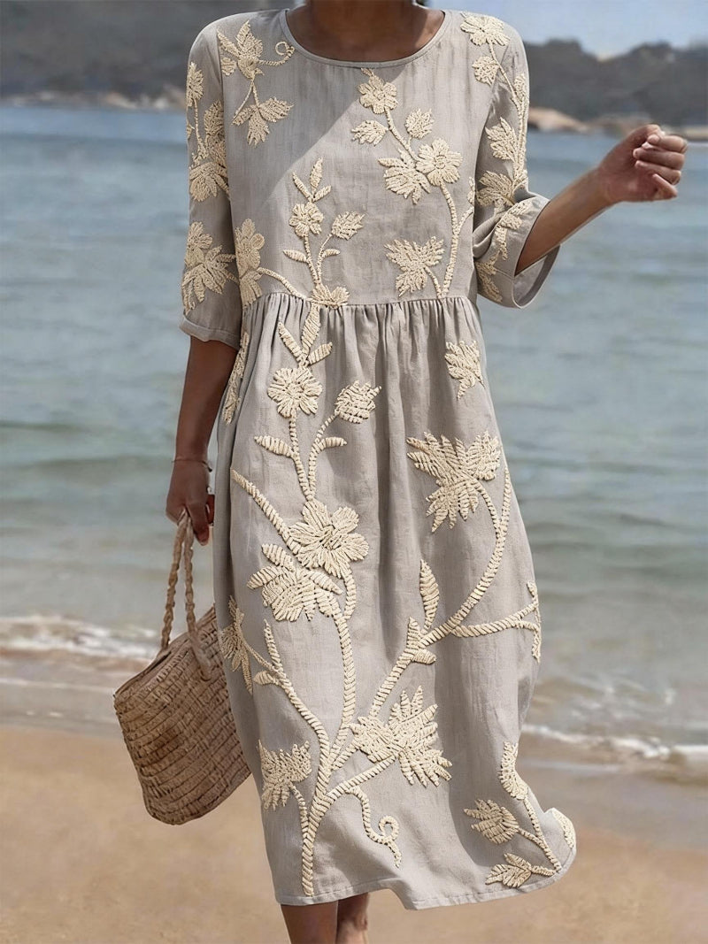 Robe décontractée pour femme avec imprimé floral.