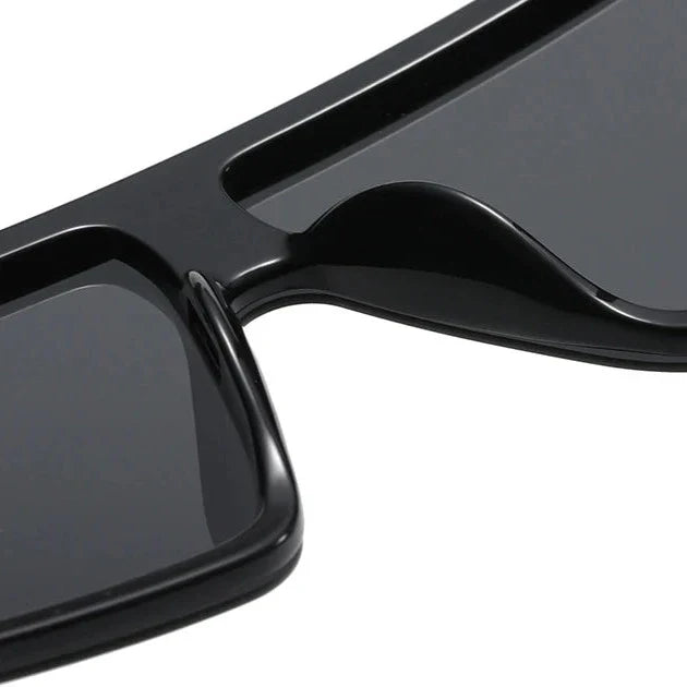 Lunettes de soleil modernes et audacieuses
