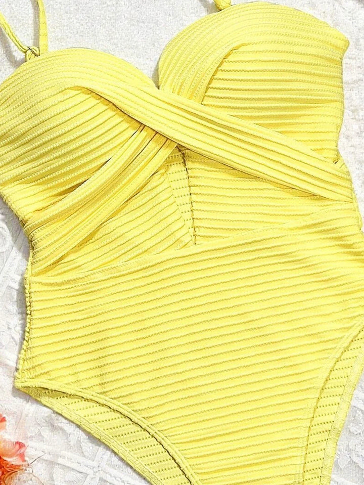 Maillot de Bain Une Pièce Côtelé à Découpe Croisée