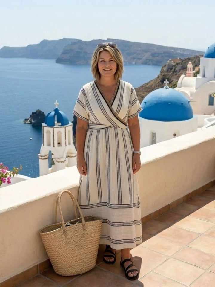 Thalassa | Robe midi à manches courtes en V avec taille cintrée