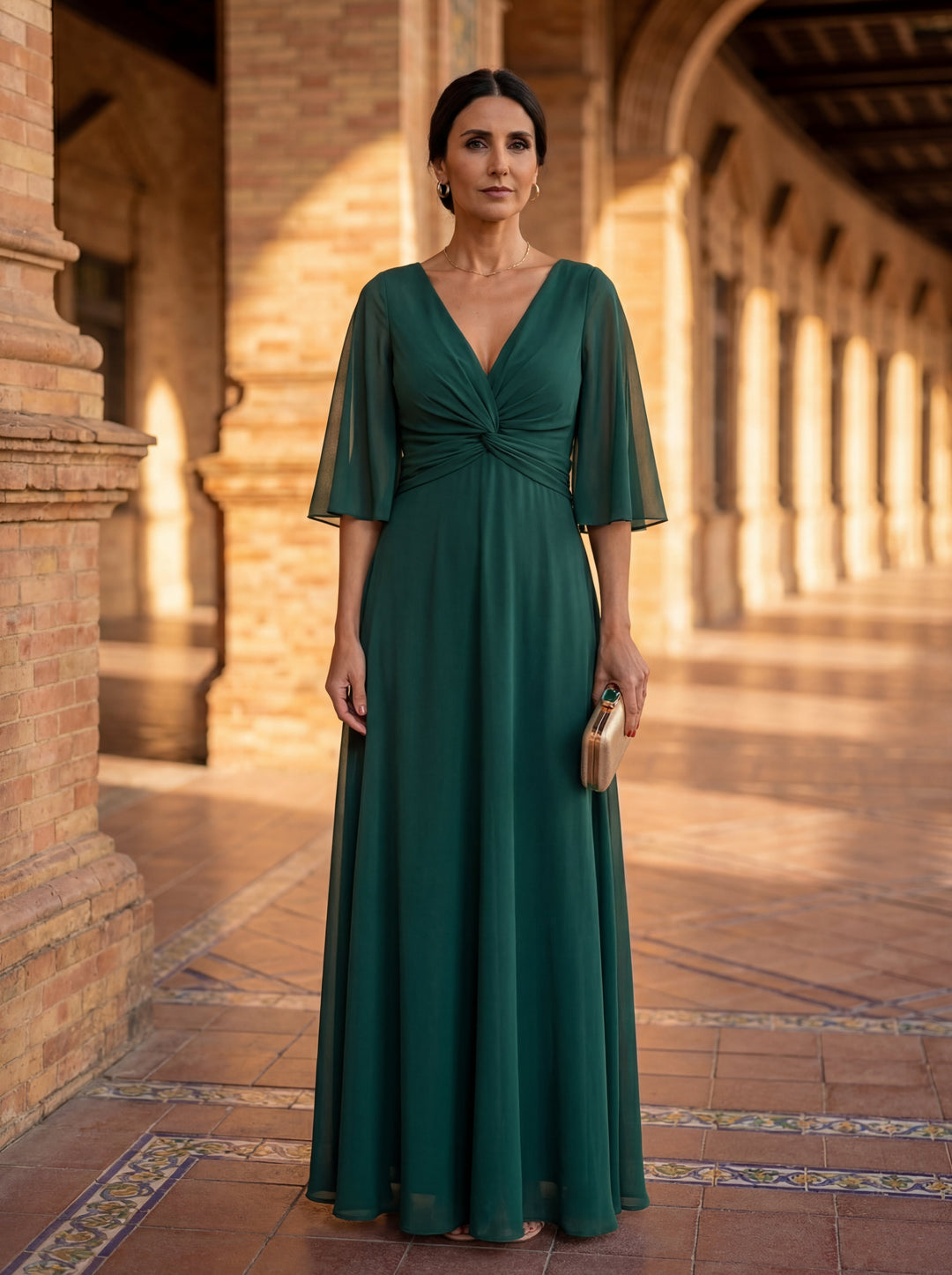Lucía - Robe en chiffon avec décolleté en V