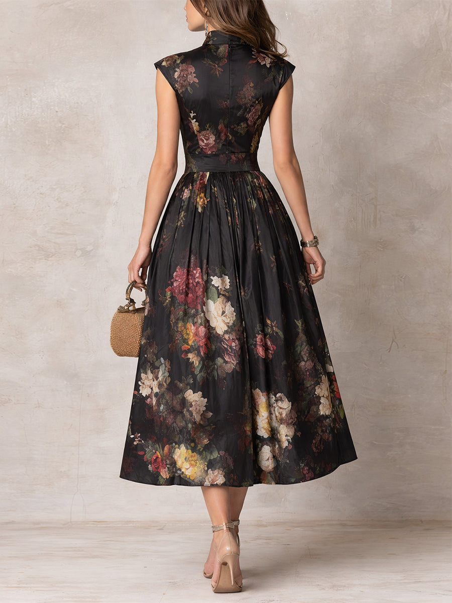 Patricia | Robe Midi Plissée en Satin Noir à Fleurs