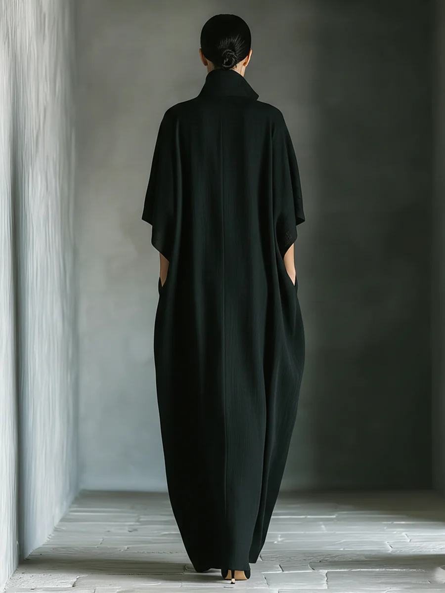 Susan • Robe Maxi Noire Surdimensionnée avec Manches Kimono