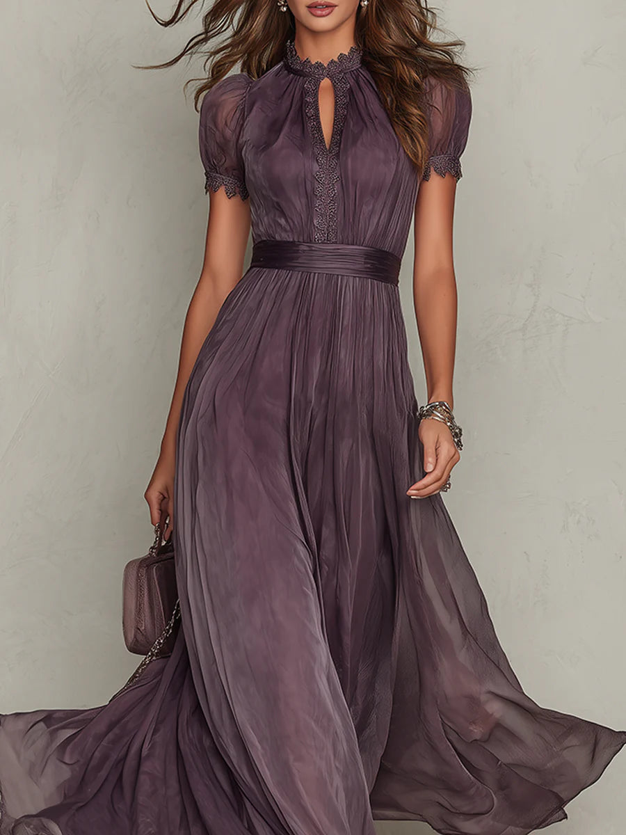 Marie • Robe longue violette avec décolleté en trou de serrure