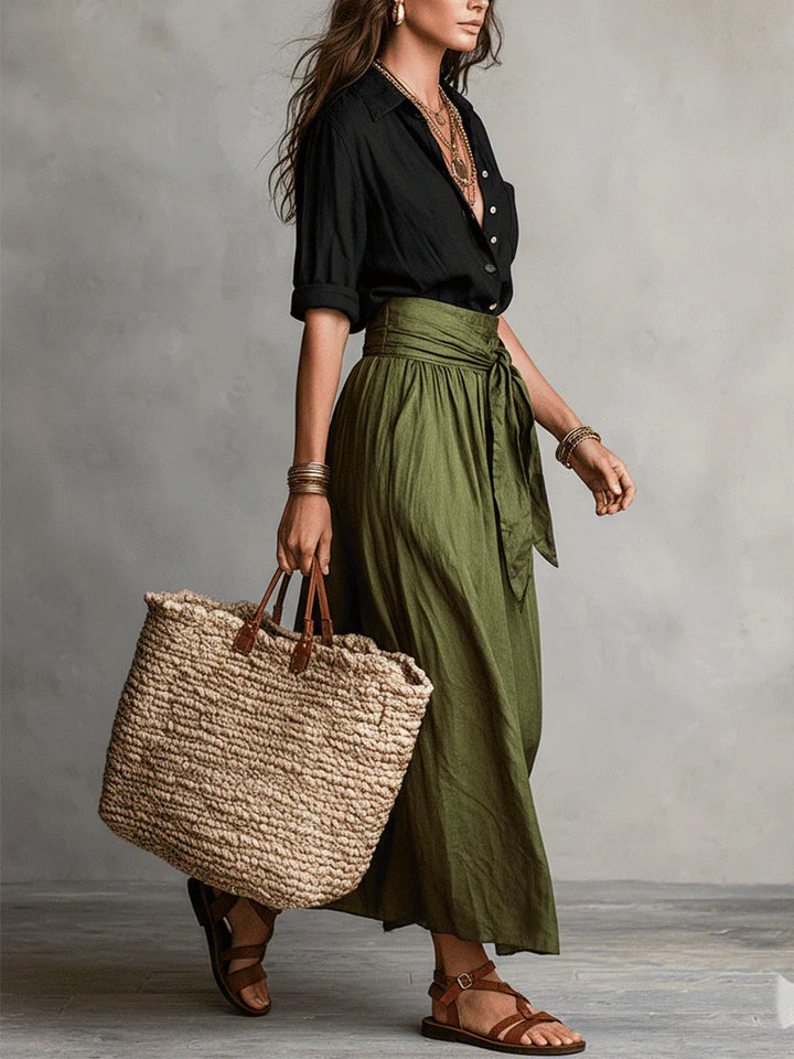 Vera | Ensemble de deux pièces : haut noir et jupe midi vert olive
