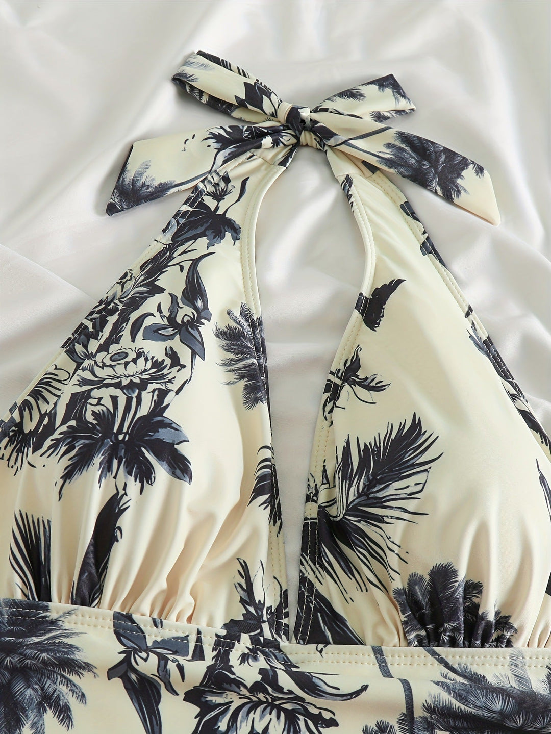 Maillot de Bain Sculptant avec Décolleté en V et Imprimé Floral