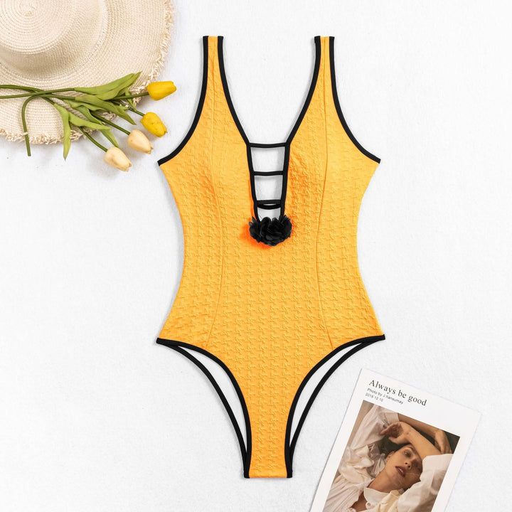 Maillot de Bain Sculptant avec Structure et Décolleté Détails