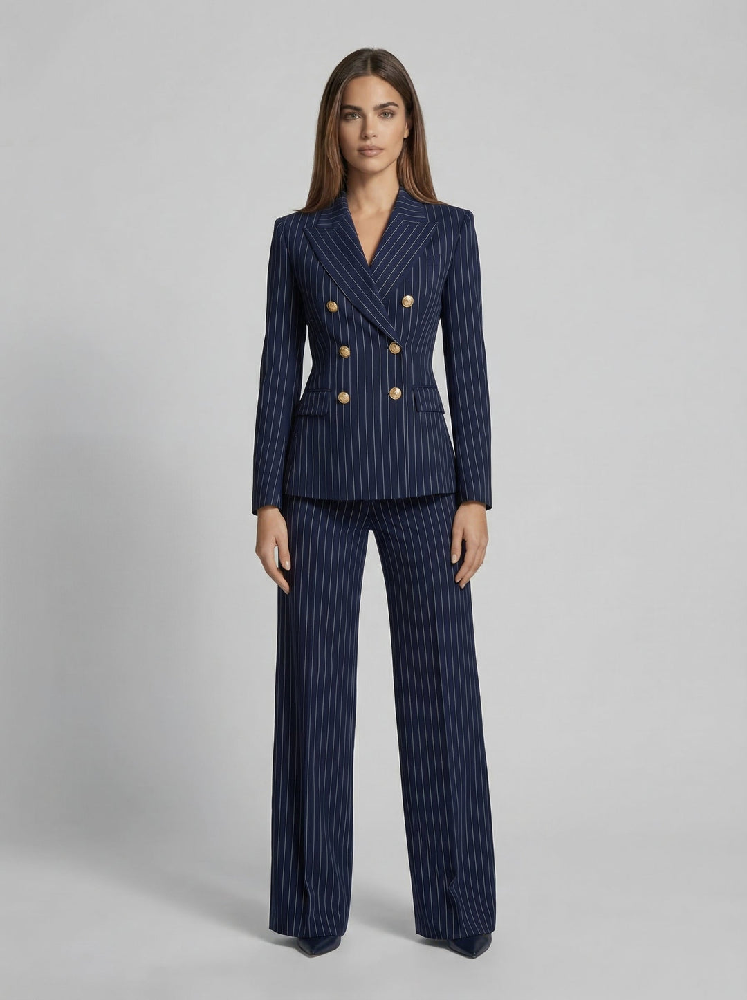 Victoria | Costume Diplomatique Élégant