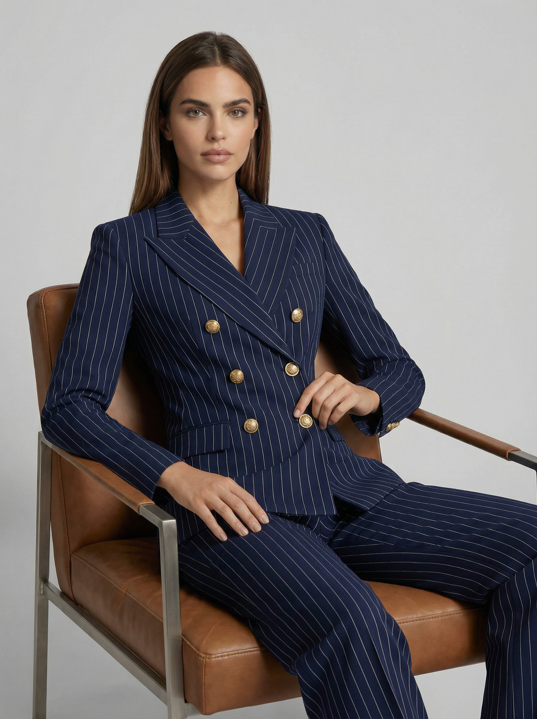 Victoria | Costume Diplomatique Élégant