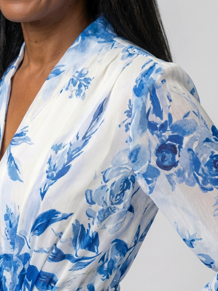LILLIAN | ROBE MAXI ENVELOPPANTE À MANCHES LONGUES FLORALES