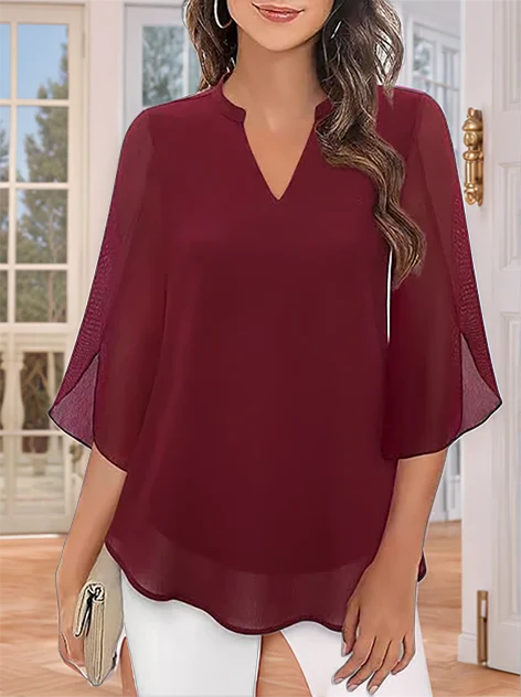 Claudia – Blouse en chiffon avec décolleté en V