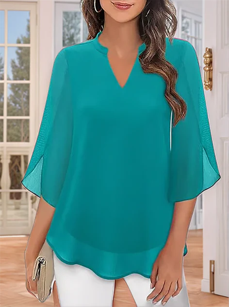 Claudia – Blouse en chiffon avec décolleté en V
