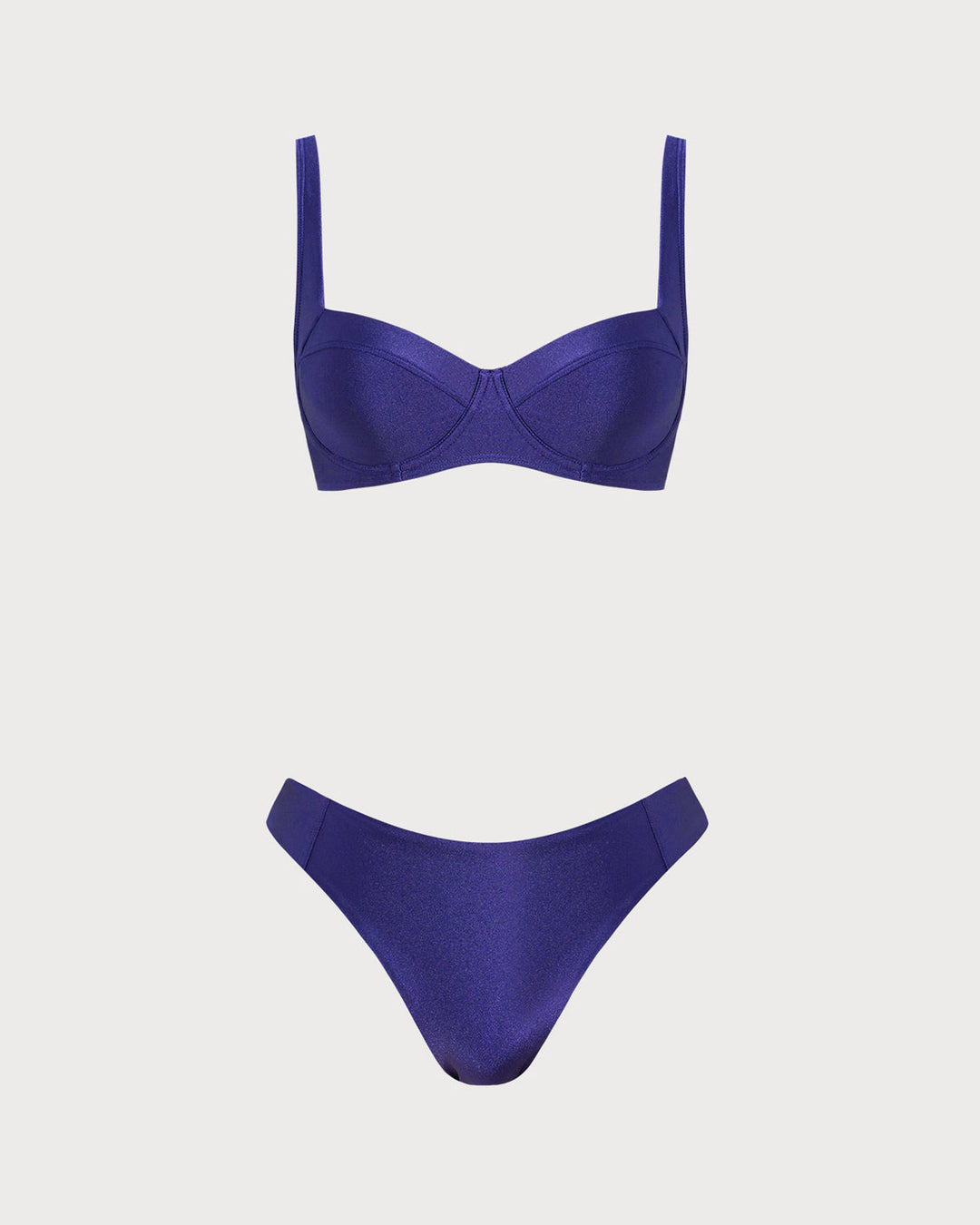 Ensemble de bikini à armatures avec décolleté cœur marine