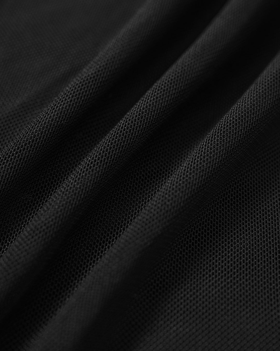 Couverture en Maille Noire Froncée