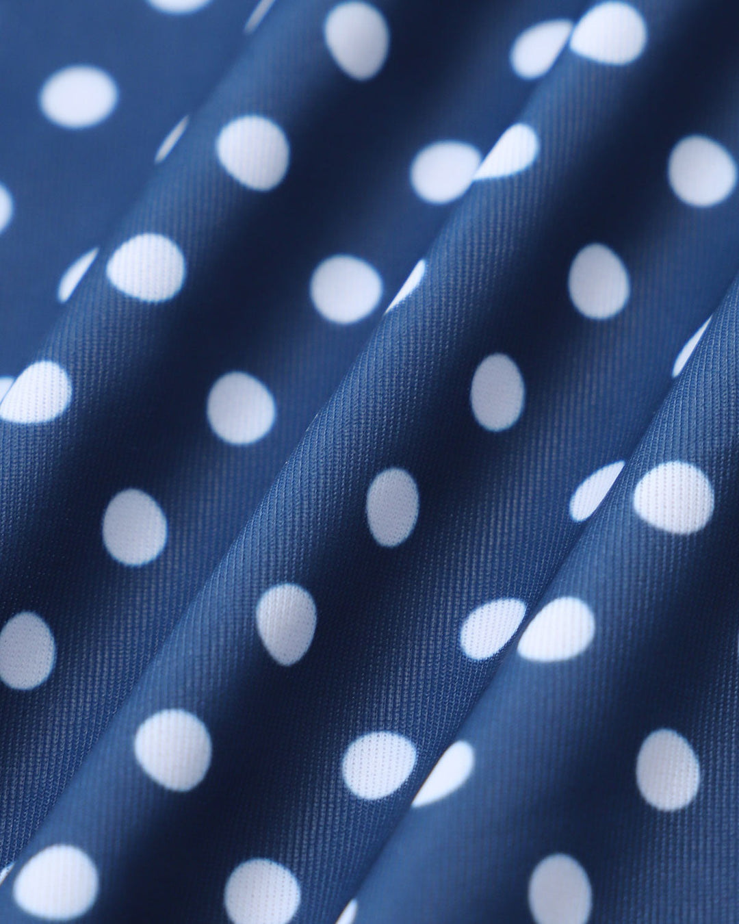Maillot de bain une pièce à pois bleus